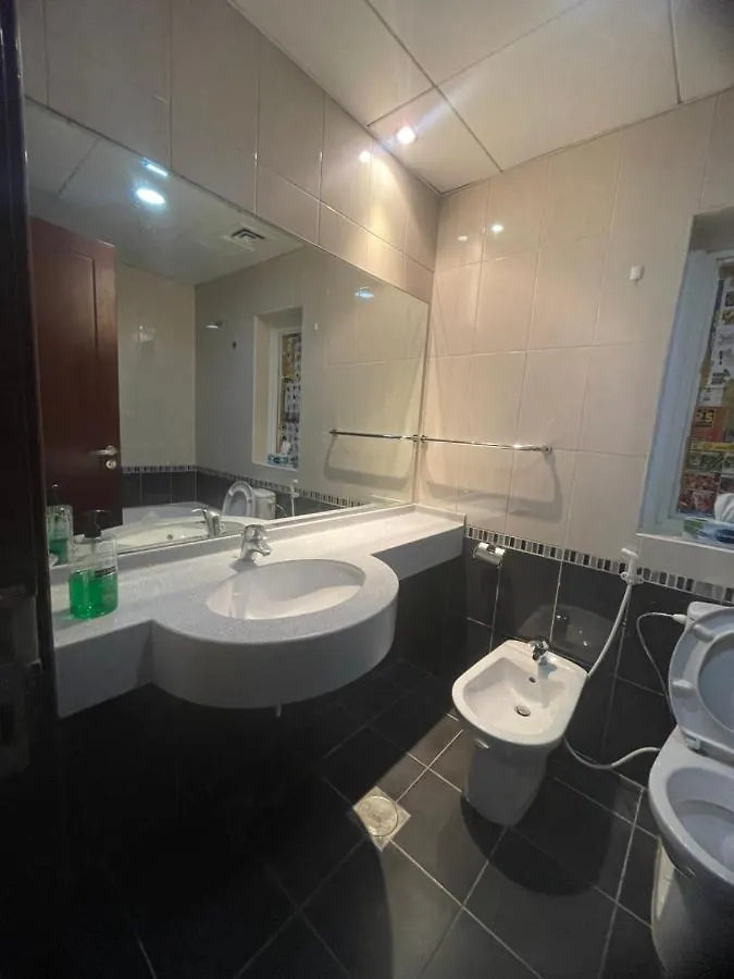 Beautiful Furnished Studio Building Apartment Al Nahyan 아부다비
