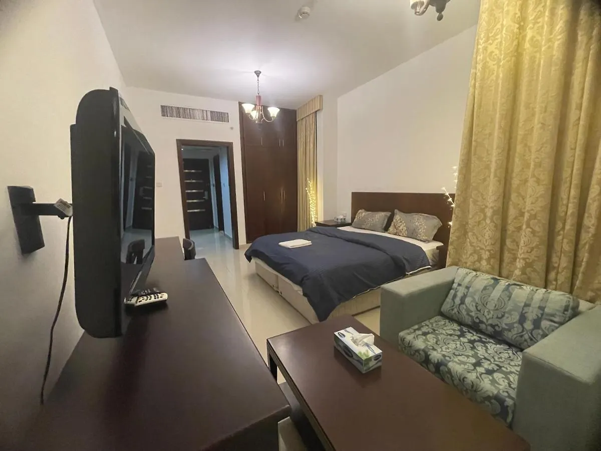 Beautiful Furnished Studio Building Apartment Al Nahyan 아부다비